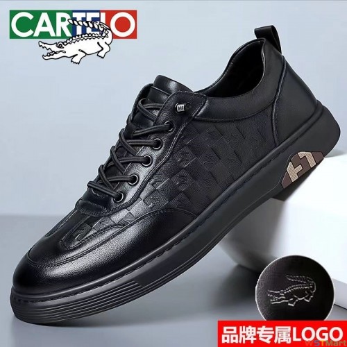 卡帝乐鳄鱼男鞋新款真牛皮透气皮鞋黑色潮流百搭一脚蹬板鞋男款