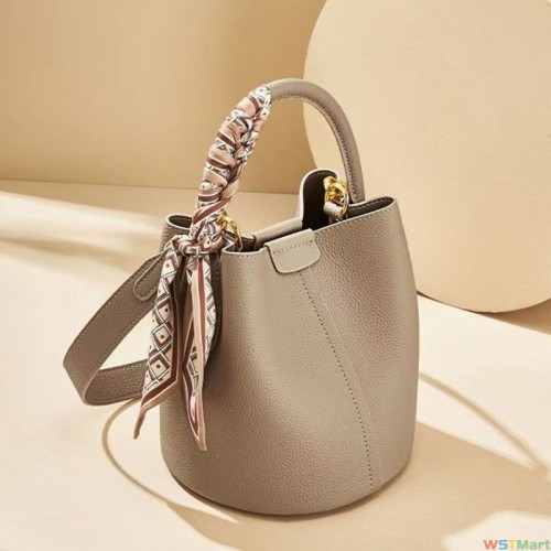 正品真皮菜篮子水桶包包女大容量新款小众斜挎手提高级感单肩小包