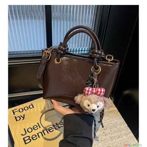 高级复古棕色小包包女2024新款秋冬超火手提水桶包