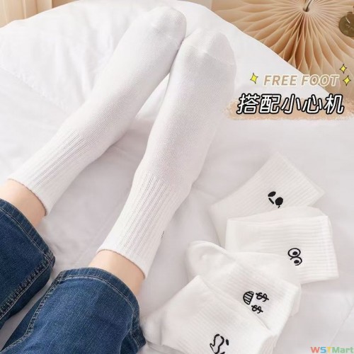 袜子女秋冬季搞怪可爱女袜简约百搭校园风学生袜子