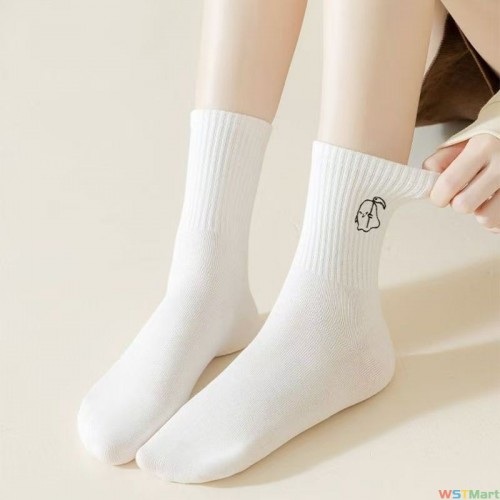 白色袜子女秋冬季中筒袜抗菌运动卡通可爱防臭冬季