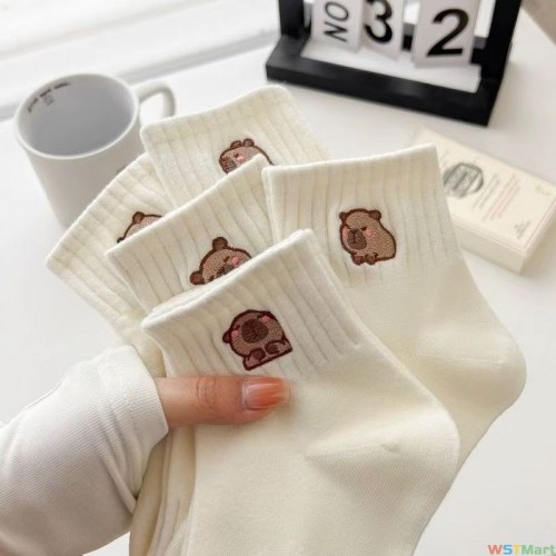 卡皮巴拉袜子女夏季白色卡通提花短筒潮百搭运动透气防臭薄款短袜