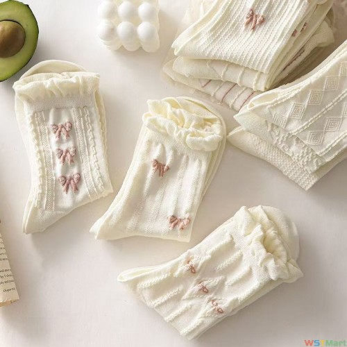秋冬袜子女ins潮百搭高颜值中筒袜白色学生甜欲风长筒