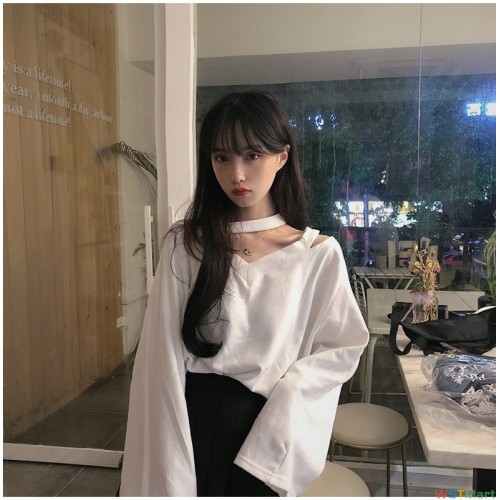 白色长袖T恤女辣妹打底衫锁骨露肩设计感上衣显瘦2023秋款女装潮