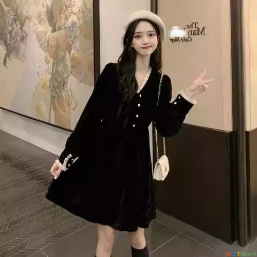 大码秋冬法式复古红色连衣裙气质收腰显瘦仙女裙赫本气质内搭裙子