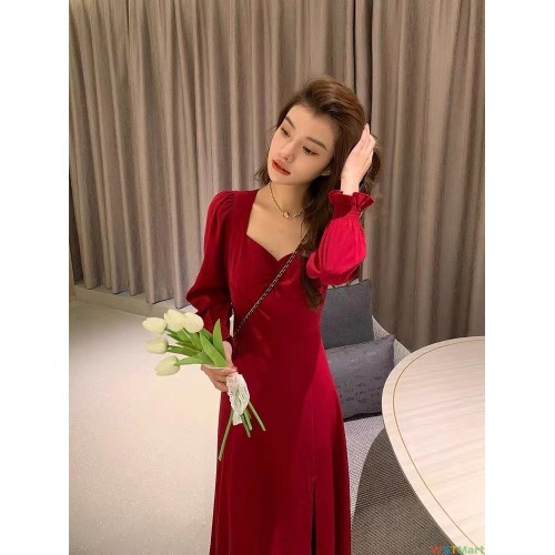 内搭裙子女秋冬新款打底v领仙女黑色长裙气质赫本法式小众连衣裙