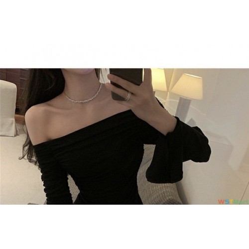 春秋新款纯欲风女辣妹一字领漏肩褶皱显瘦喇叭长袖A字显瘦连衣裙