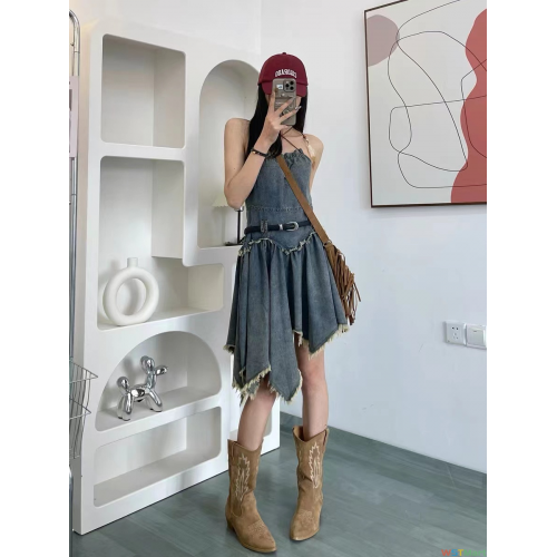 新品设计感做旧流苏牛仔连衣裙女夏季辣妹收腰吊带裙不规则中款长