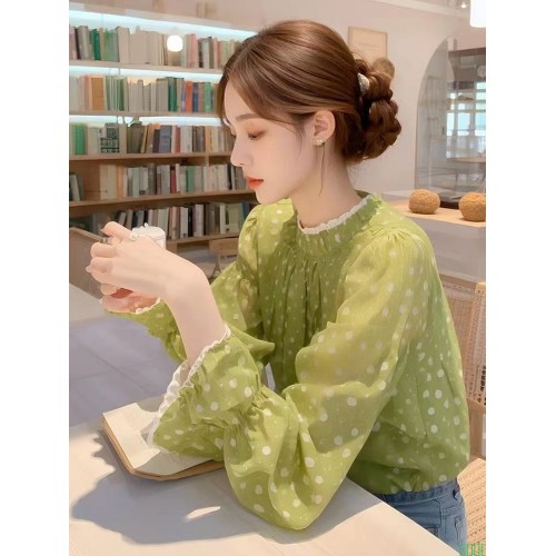 洋气好看绿色波点衬衫女2025春季新款高级感轻奢法式花边减龄衬衣