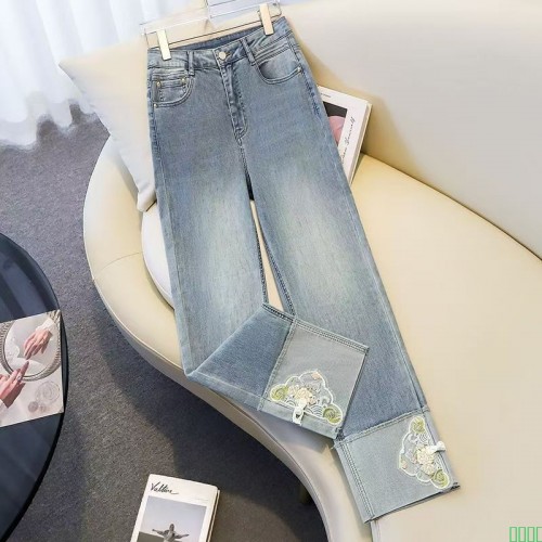 她池新中式牛仔裤2025春装新款女装水洗刺绣盘扣高腰直筒九分裤