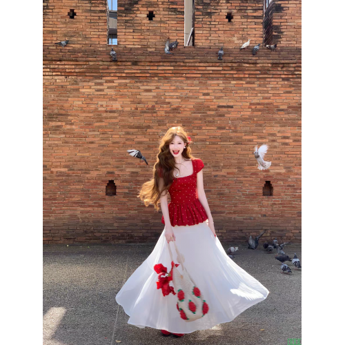 法式方领收腰波点上衣