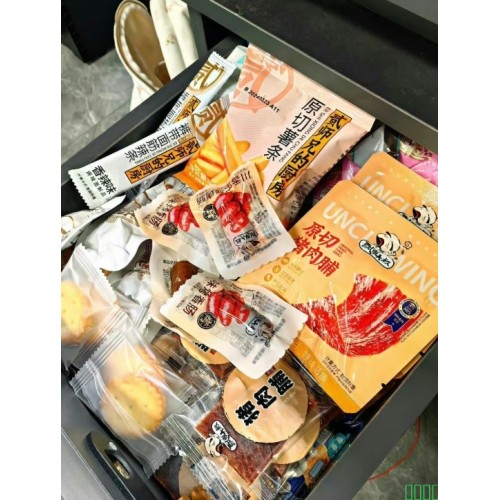 零食大礼包果脯