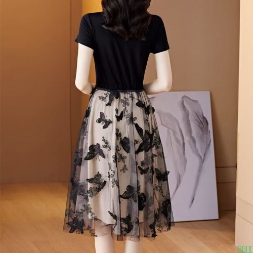 气质名媛高端连衣裙今年流行的裙子夏季2025新款刺绣假两件网纱裙