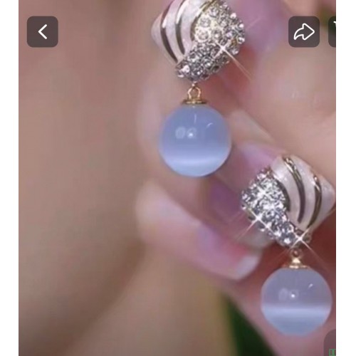 气质高级感几何镶钻白色滴油耳环轻奢优雅猫眼石耳坠时尚大气耳饰