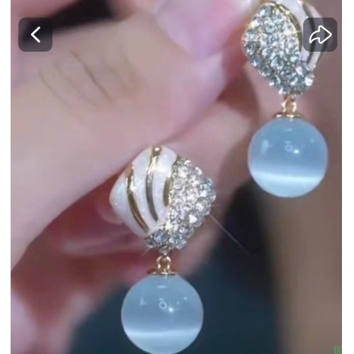 气质高级感几何镶钻白色滴油耳环轻奢优雅猫眼石耳坠时尚大气耳饰