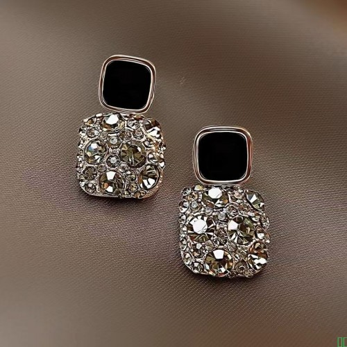 高级感耳环女2025年新款潮耳坠925纯银耳钉气质银针耳饰轻奢