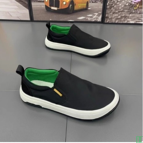 潮牌板鞋男2025秋冬轻便百搭休闲鞋新款男鞋厚底内增高系带低帮鞋