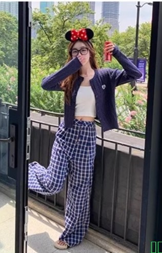 真维斯黑色短袖t恤女夏季女装2025新款爆款纯棉半袖正肩显瘦上衣X