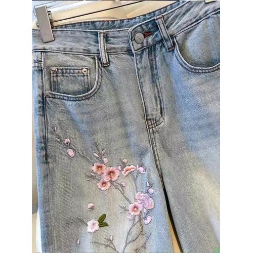 浅蓝色高街宽松阔腿牛仔裤女加绒新款高腰美式设计感垂感弯刀裤子