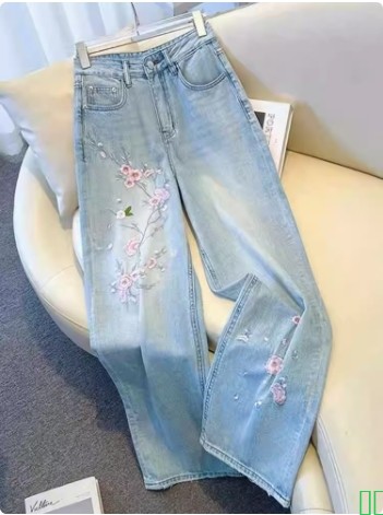 浅蓝色蝴蝶结刺绣直筒牛仔裤女夏季大码胖mm高腰宽松显瘦阔腿长裤